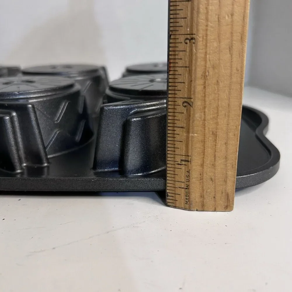 Nordic Ware Pineapple Upside Down 6 Mini Cake Pan. 5 Cups. USA